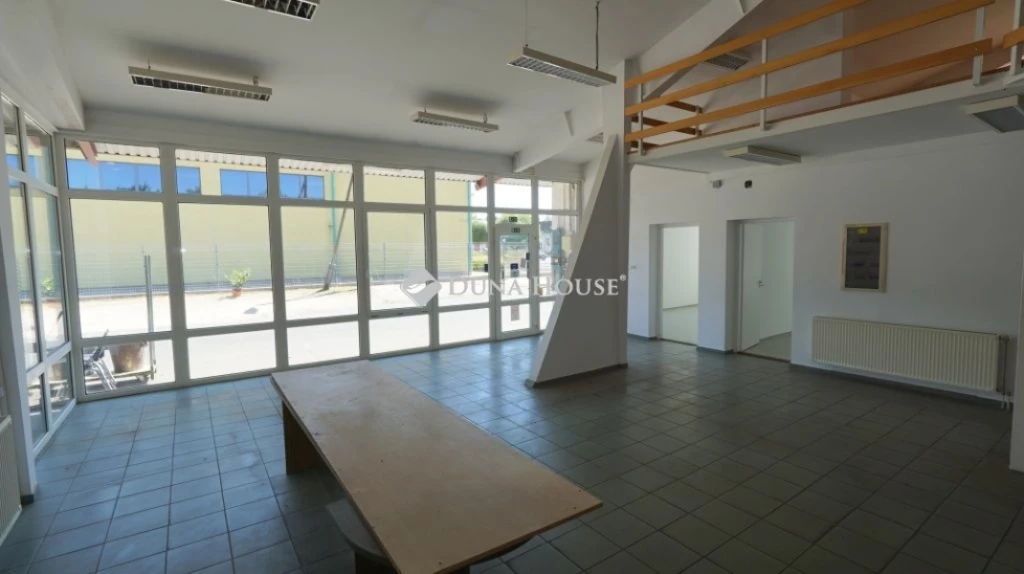 Kiadó Üzlethelyiség, Zalaegerszeg