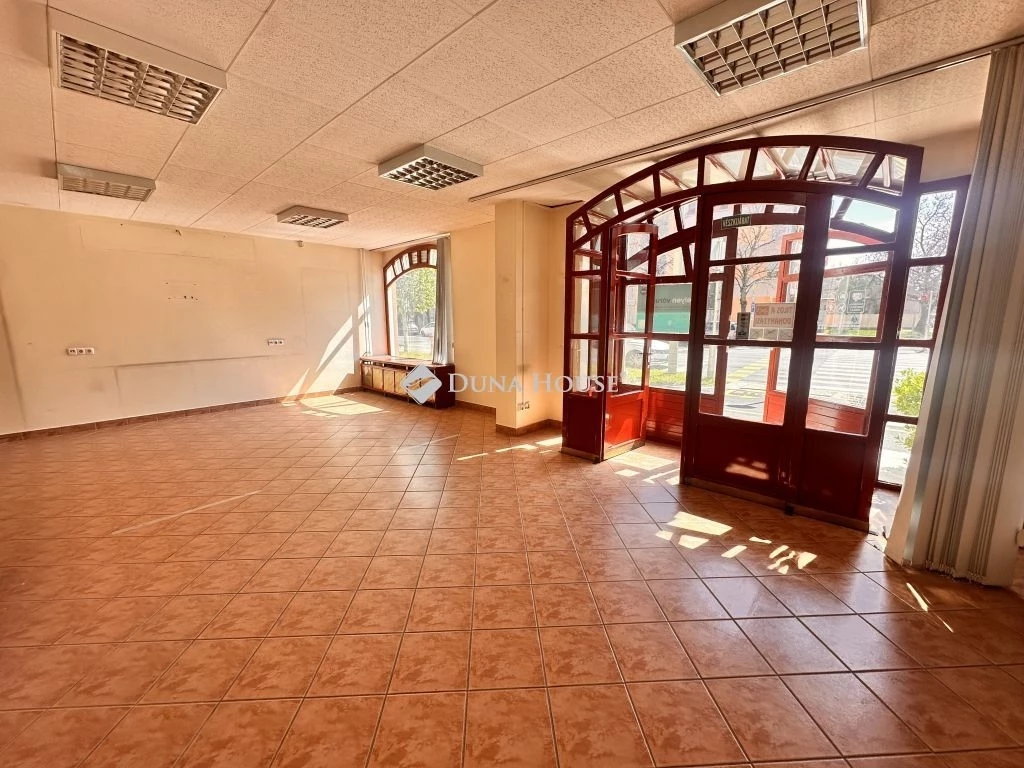 Kiadó Üzlethelyiség, Zalaegerszeg