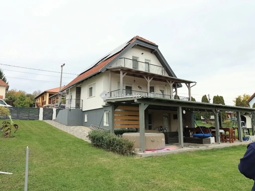 For sale house, Csatár