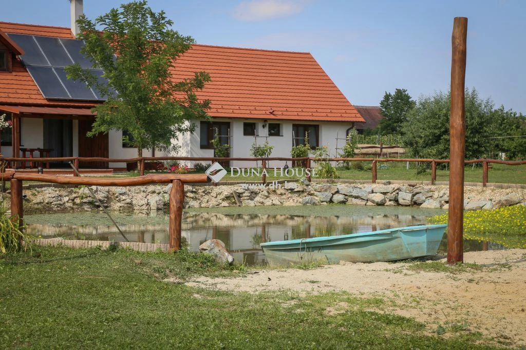 Osztrák határ menti farm eladó (4 apartman/4 lakás)