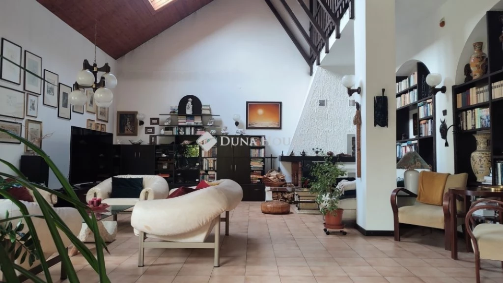 Egyedi/Extra családiház a belvárosban gyönyörű kerttel