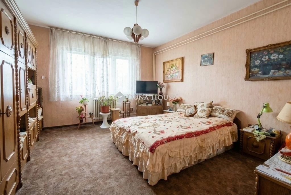 c3-1-name c2-23-name, Zalaegerszeg, Ola