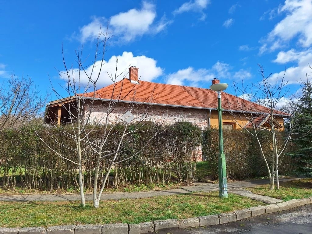 Eladó ház, Gellénháza