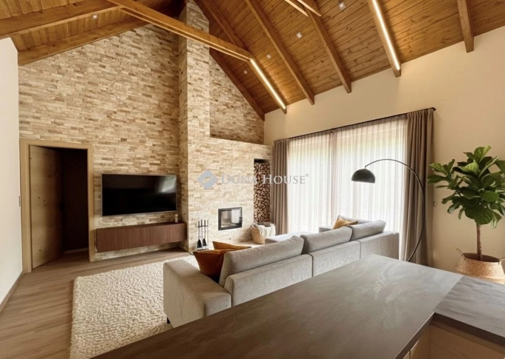 Eladó ház, Vonyarcvashegy