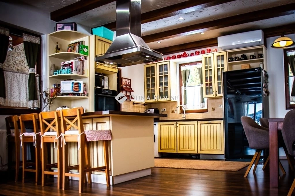 Eladó ház, Nagypáli