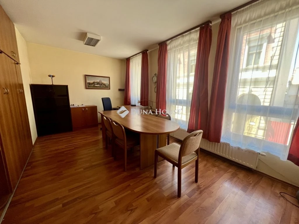 Eladó lakás, Zalaegerszeg