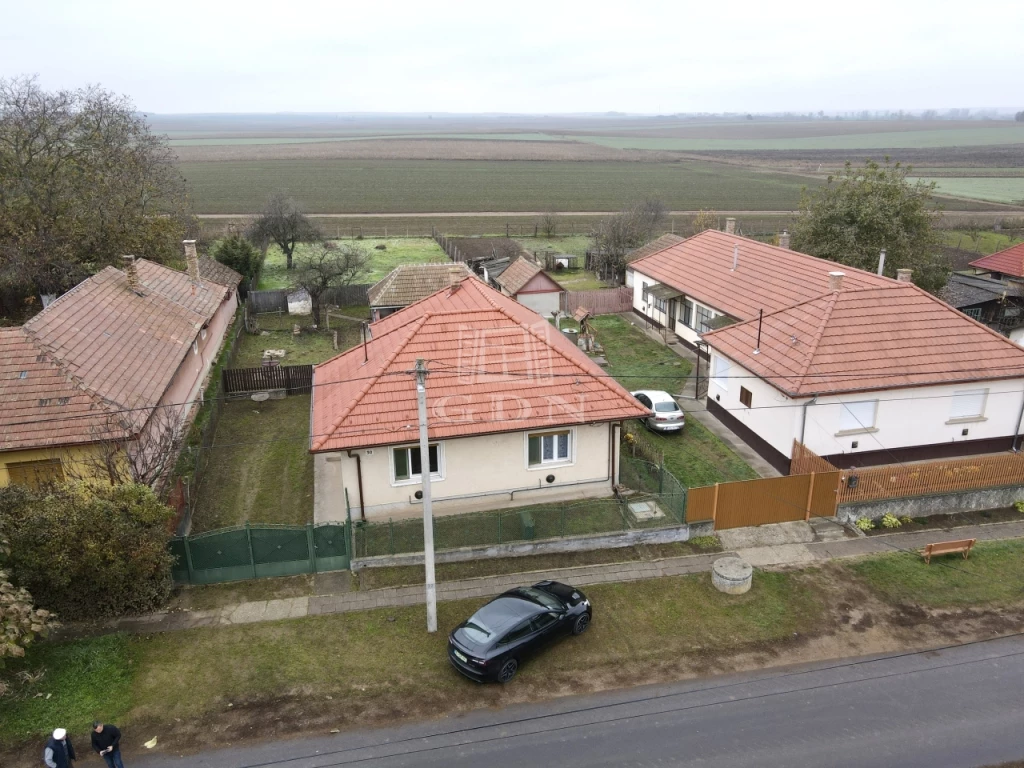 For sale house, Dány, Valkói utca