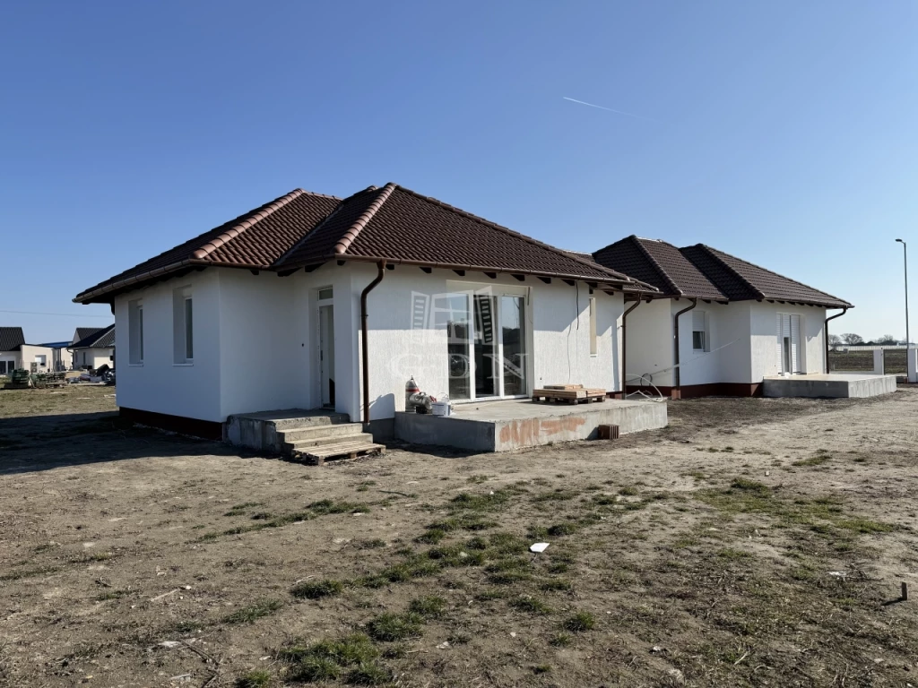 Eladó ikerház, Jászberény, Bársony utca