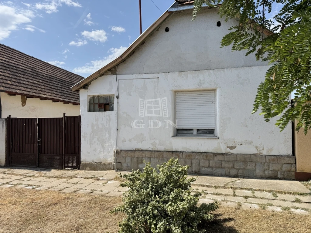Eladó családi ház, Isaszeg, Templom utca