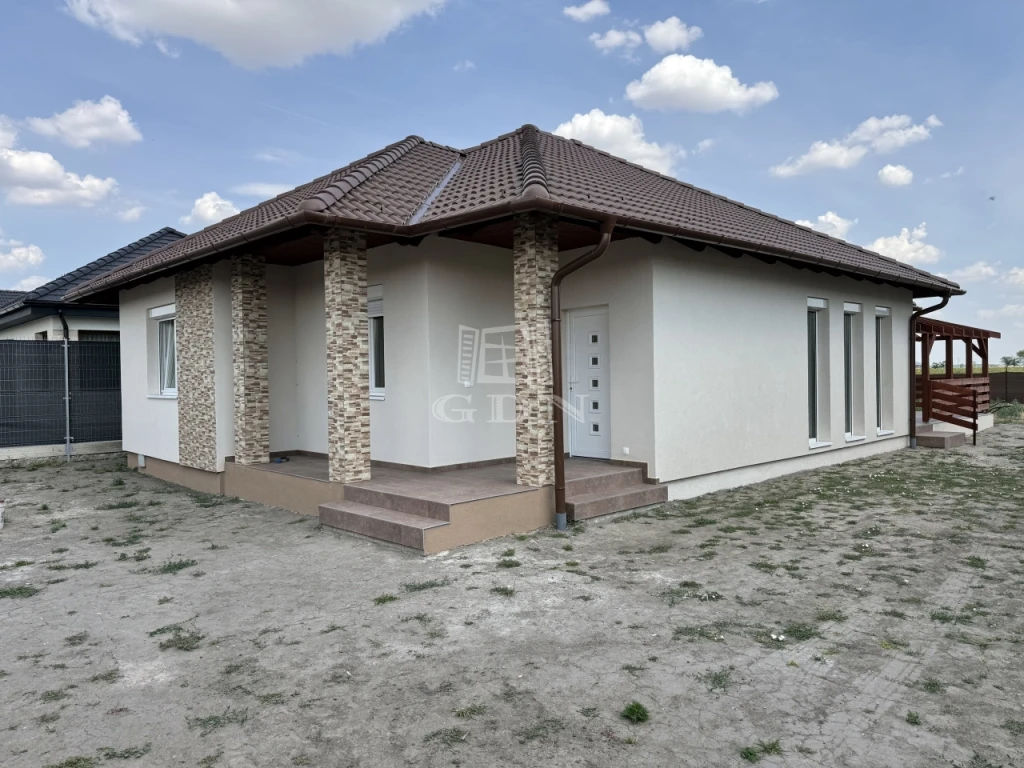Eladó családi ház, Ecser, Új lakóparkban