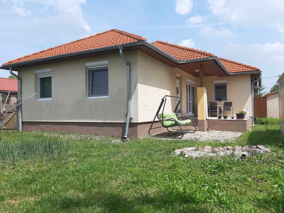 For sale semi-detached house, Győrzámoly, Zátony utca