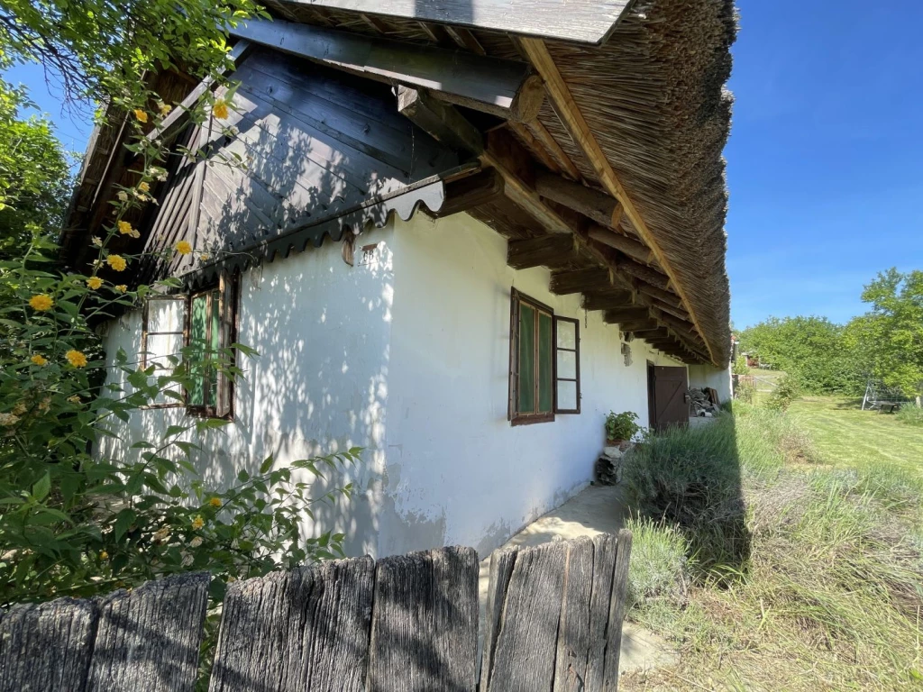 Eladó 109 m2 családi ház, Tényő