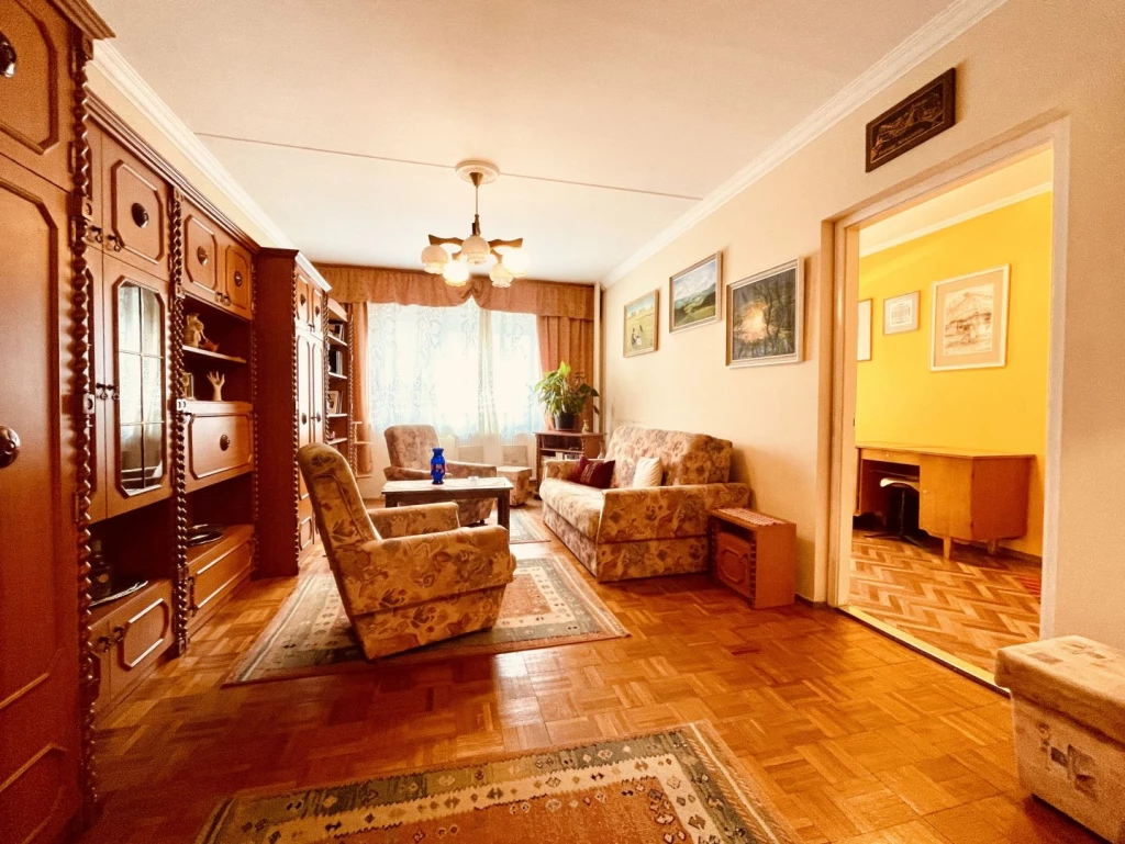 For sale panel flat, Győr