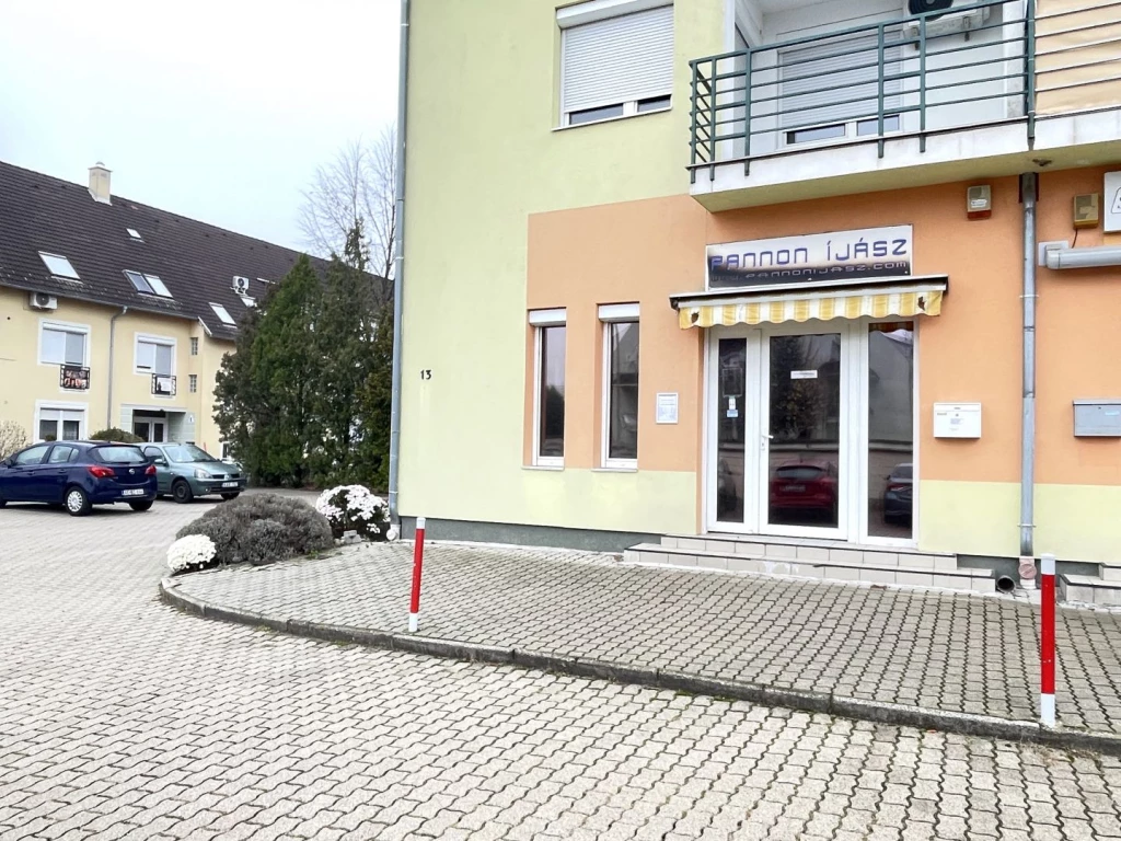 For rent store, Győr, Győrszabadhegy