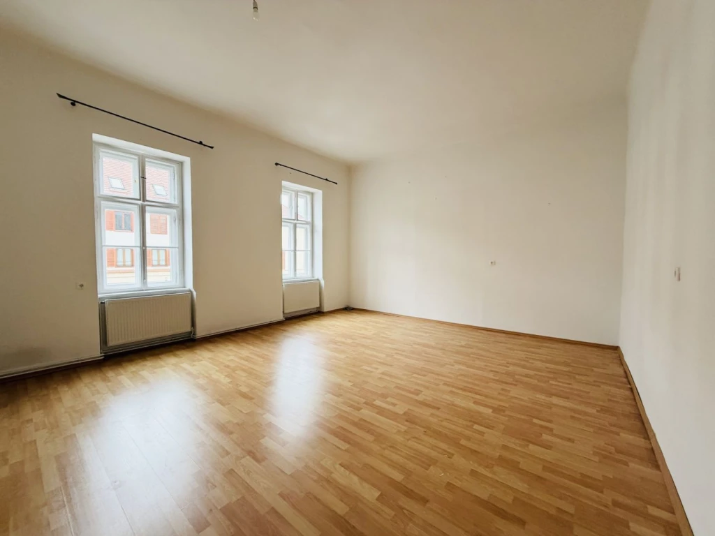 Kiadó 62 m2 tégla lakás, Győr