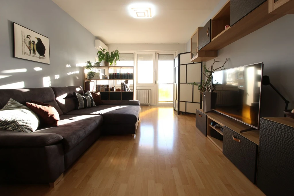 Eladó 68 m2 panel lakás, Győr