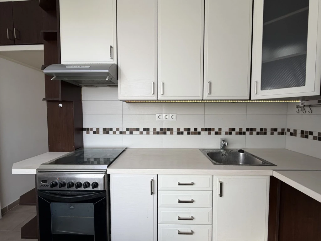 ELADÓ GYŐR-BELVÁROSBAN egy igazi „GYÖNGYSZEM”!