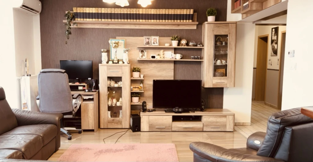 Eladó 102 m2 tégla lakás, Győr