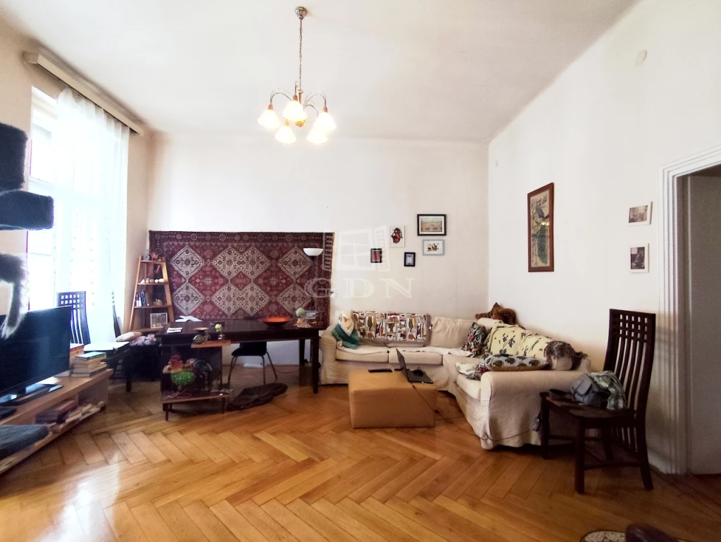 Eladó téglalakás, Budapest VII. kerület, Nagykörúton belüli terület, Akácfa utca