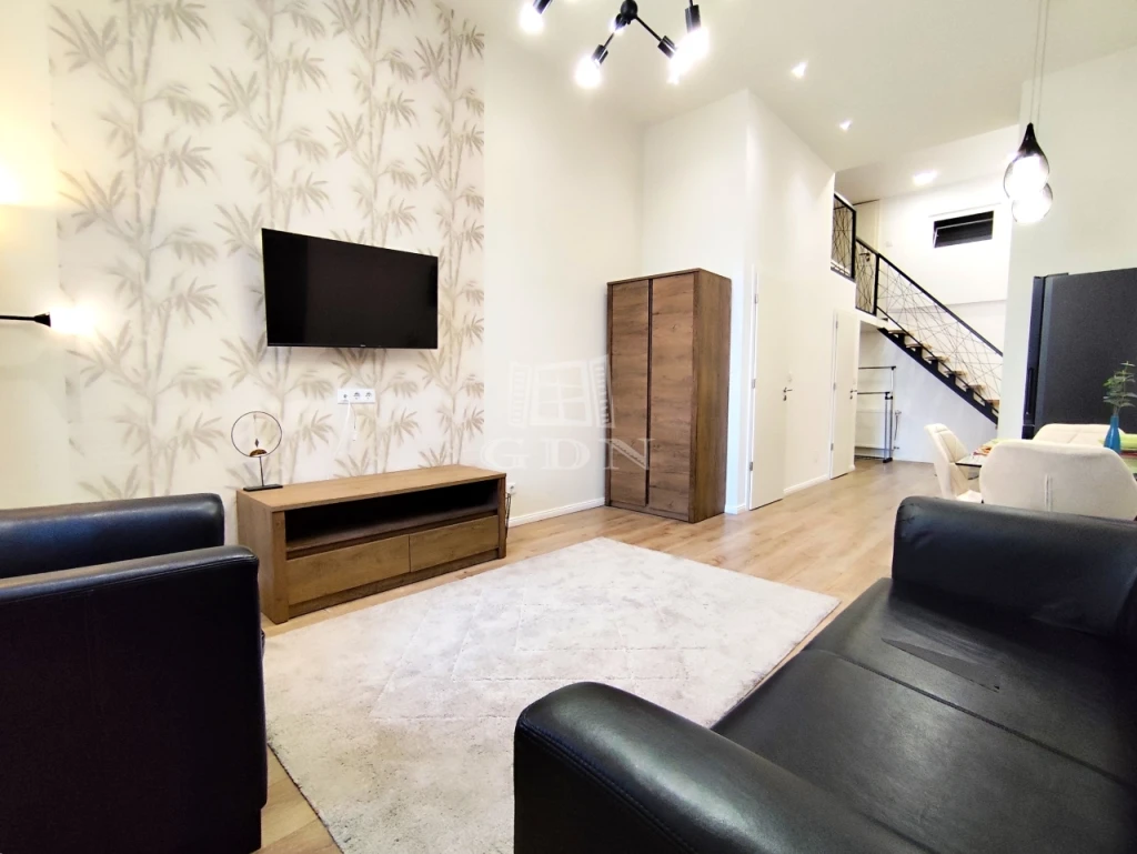 c3-2-name c2-19-name, Budapest VII. kerület, Nagykörúton belüli terület, Dob utca