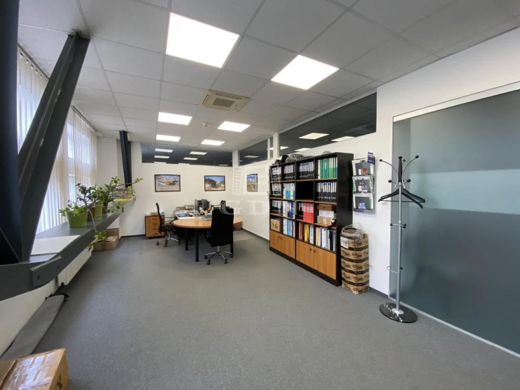 c3-1-name c2-68-name, Budapest XI. kerület, Albertfalva, Hunyadi János út