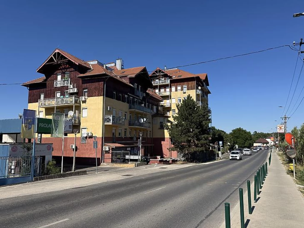 For sale detached garage, Budakalász