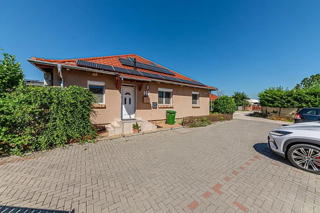 Eladó ikerház, Pomáz