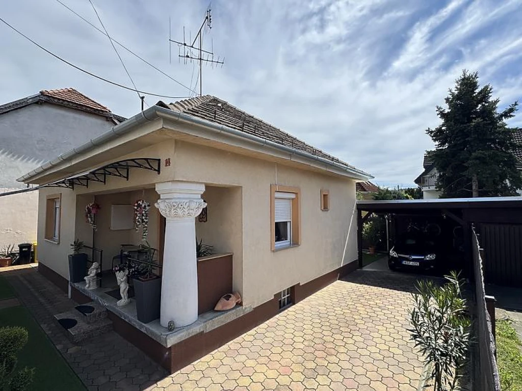 c3-1-name c2-1-name, Budakalász