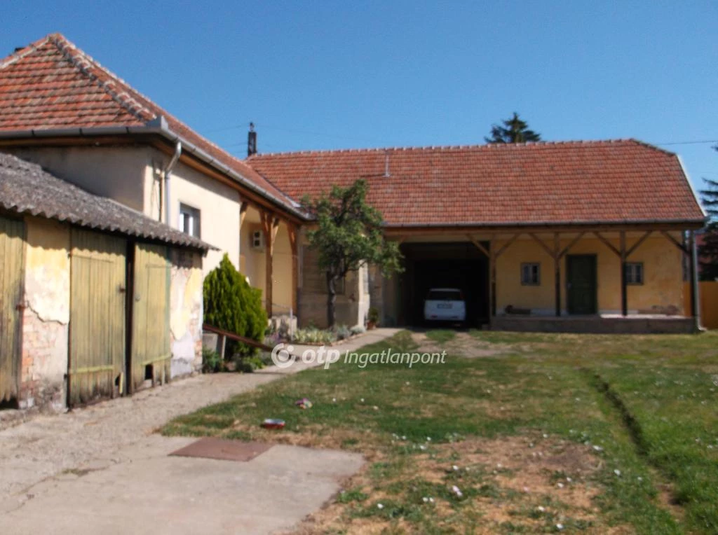 For sale house, Gyöngyöstarján