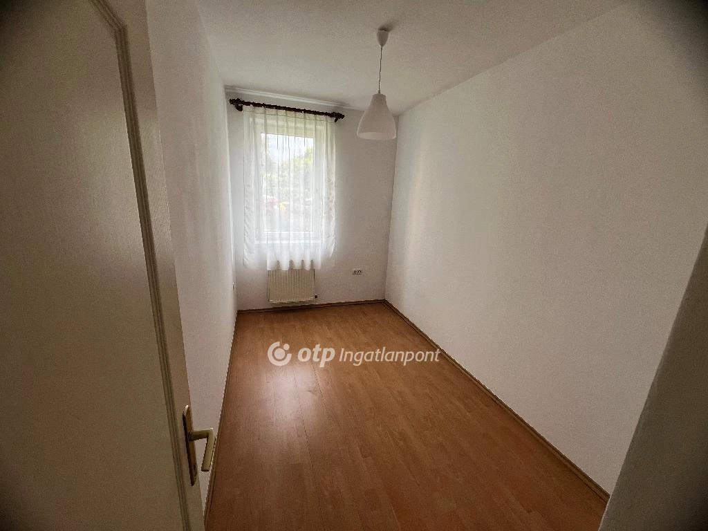 For sale brick flat, Eger, Eperjesi utca