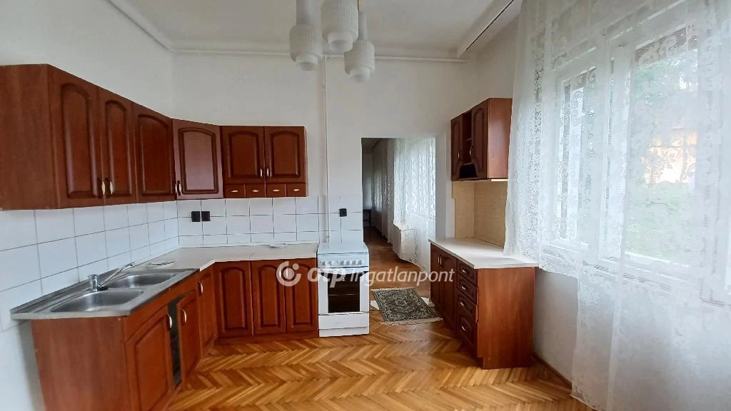 For sale house, Eger