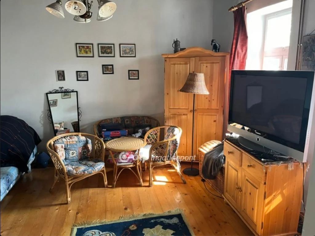 Eladó Ház, Nagyvisnyó