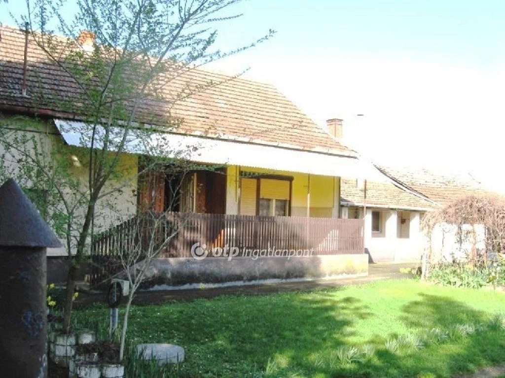 Eladó Ház, Tiszacsege