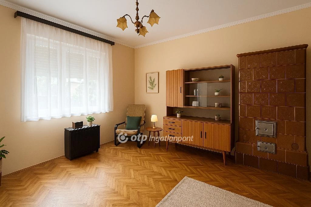 Eladó Ház, Besenyőtelek