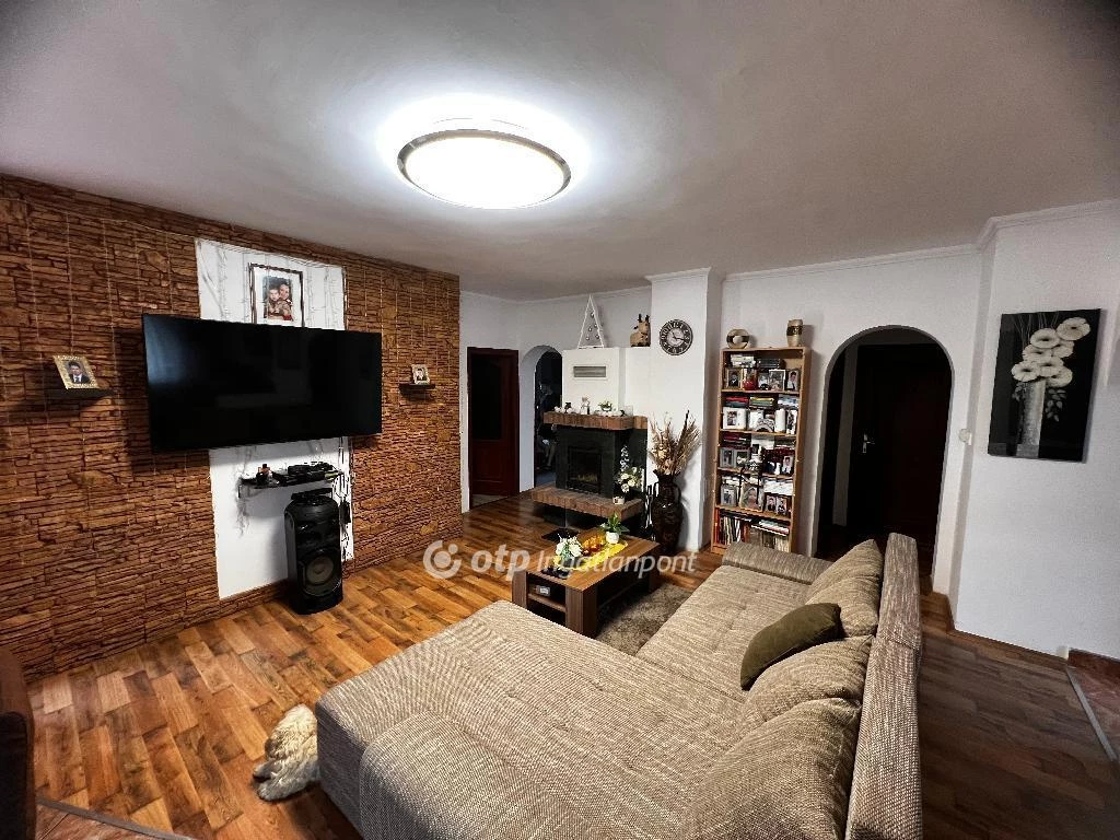 Eladó Ház, Demjén