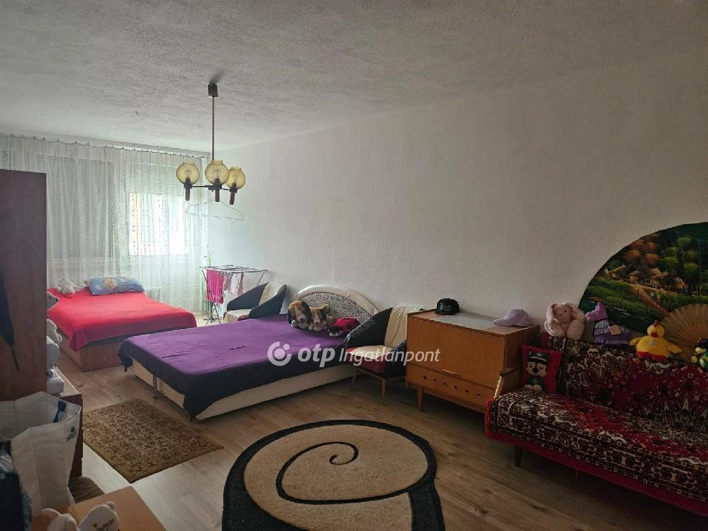 c3-1-name c2-23-name, Eger, Kallómalom utca