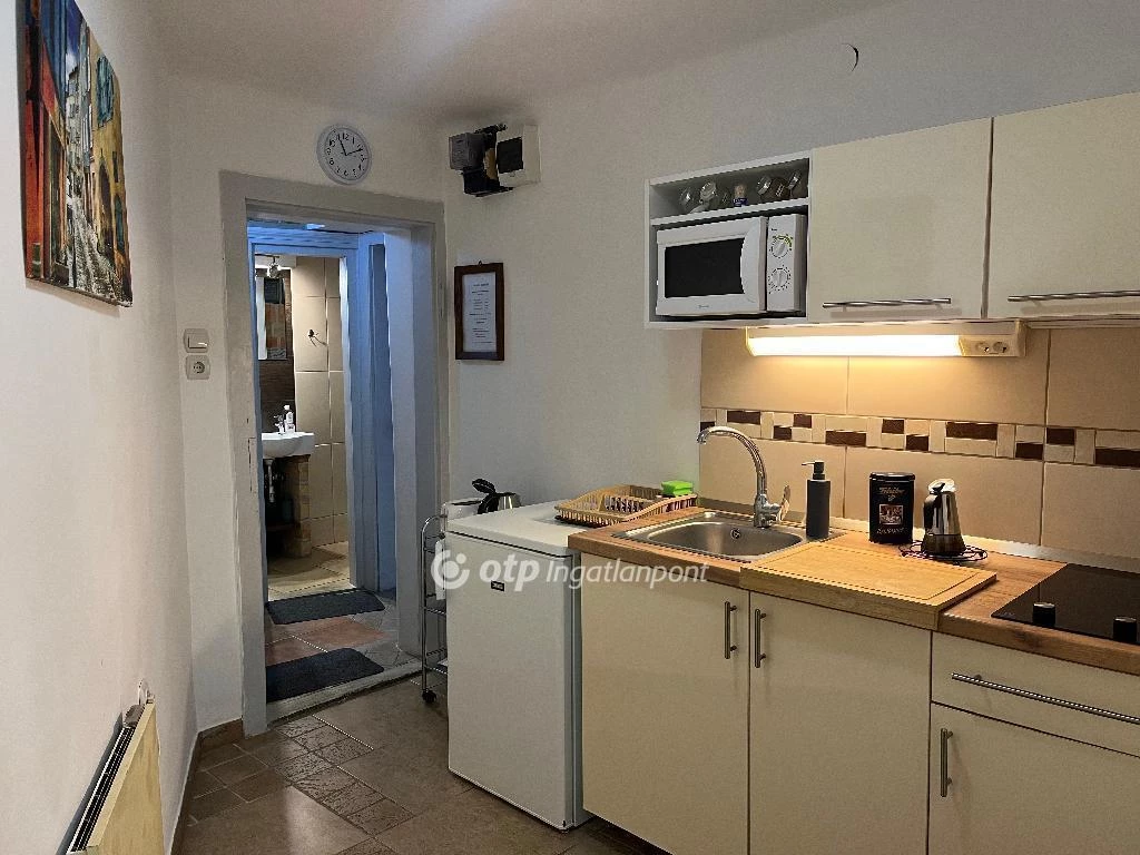 Eladó Lakás, Eger