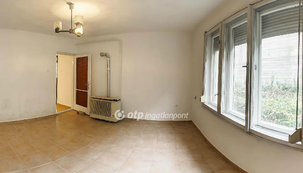 c3-1-name c2-1-name, Eger, Kisvölgy utca