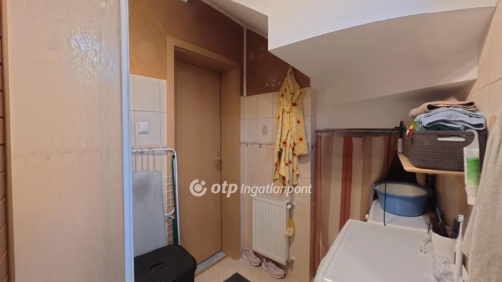 c3-1-name c2-2-name, Eger, Verőszala utca