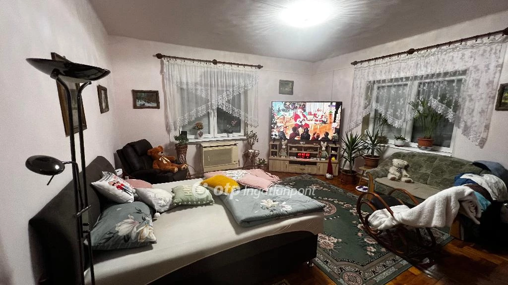 c3-1-name c2-1-name, Mezőszemere