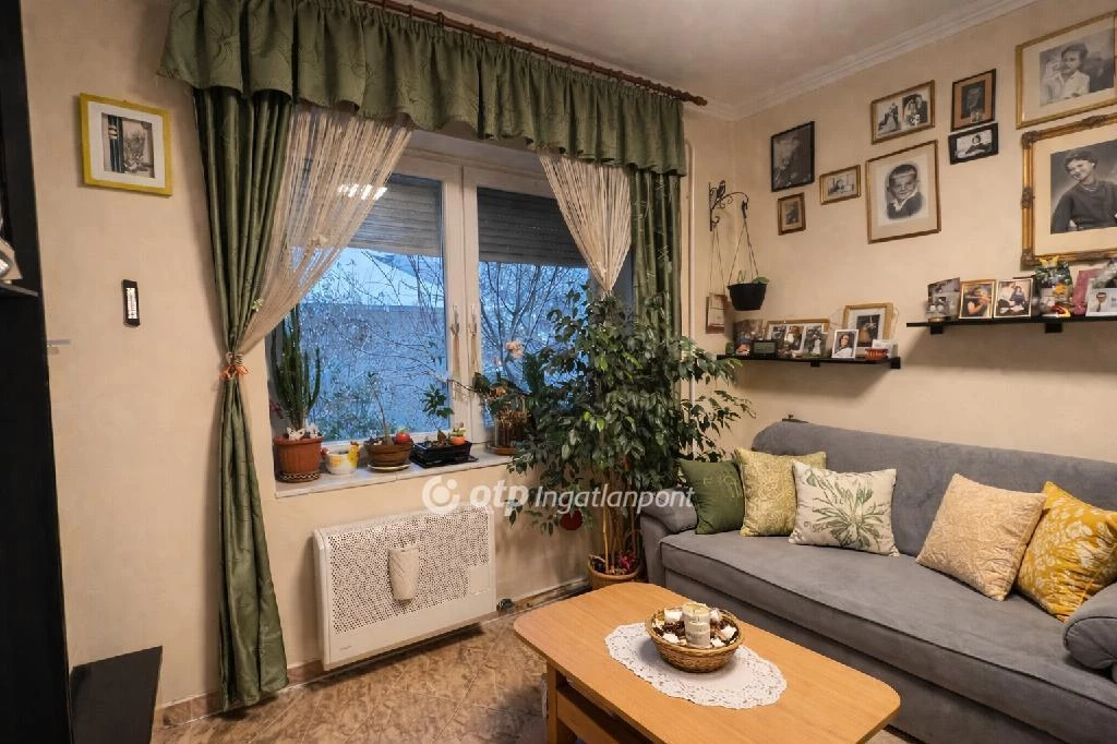 c3-1-name c2-1-name, Felsőtárkány, Munkás út