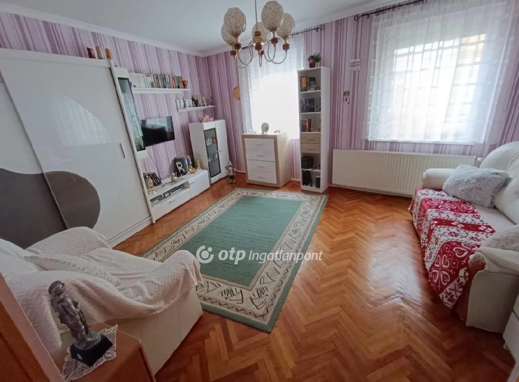 c3-1-name c2-19-name, Eger