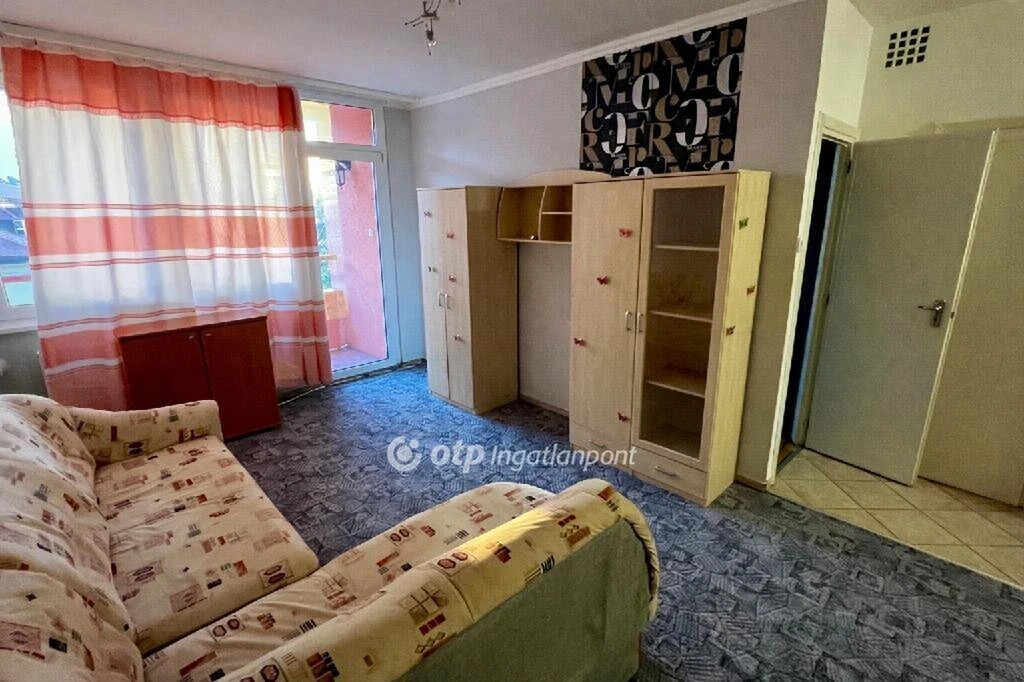 c3-1-name c2-23-name, Eger, Kacsapart utca