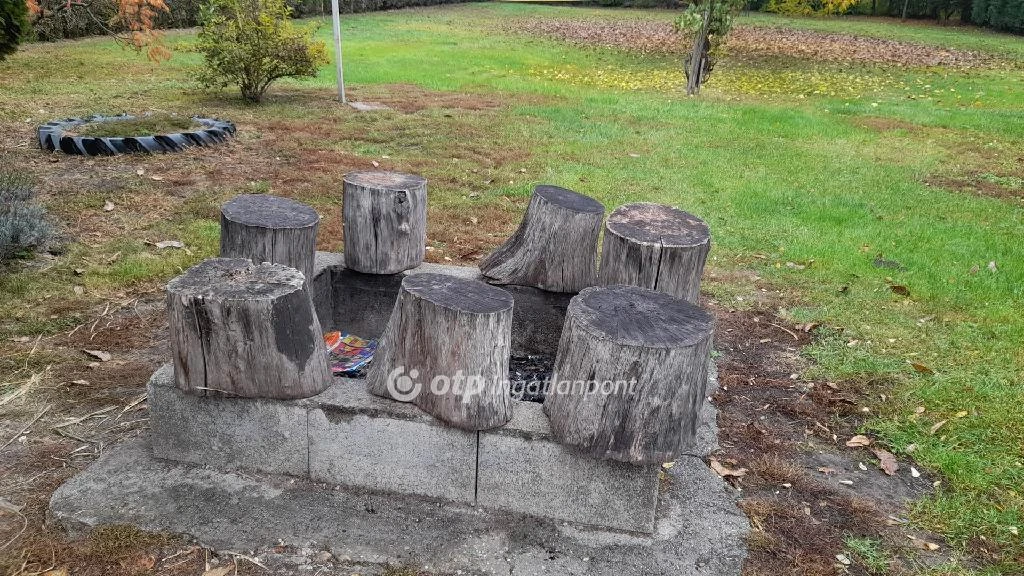 Eladó Hostel, Sarud