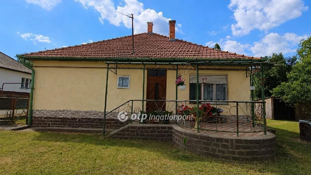 Eladó Ház, Recsk