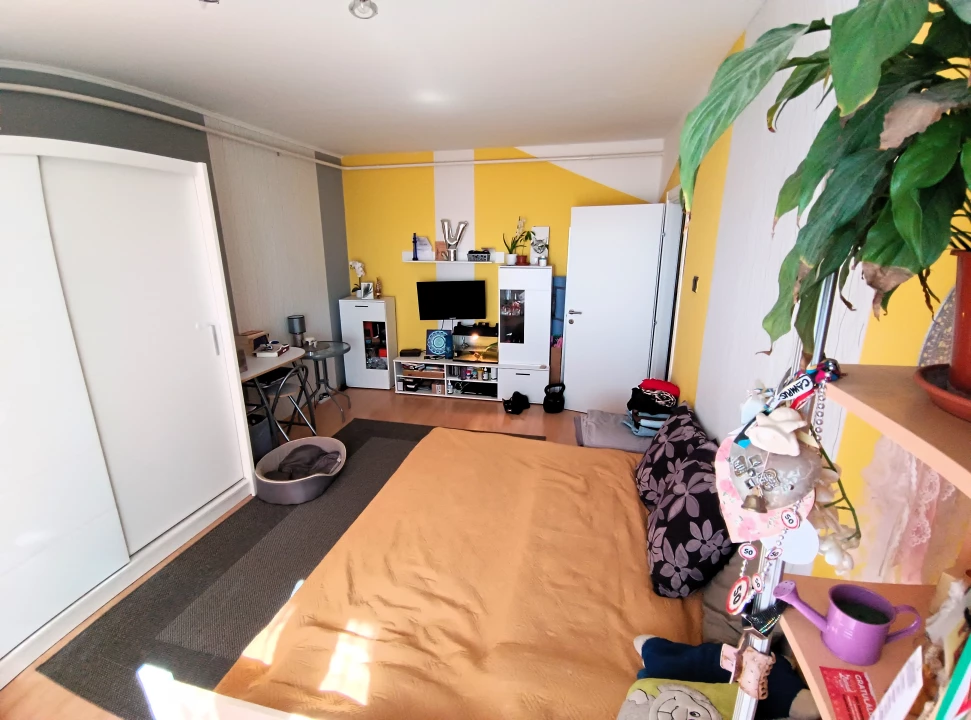 Eladó panellakás, Debrecen