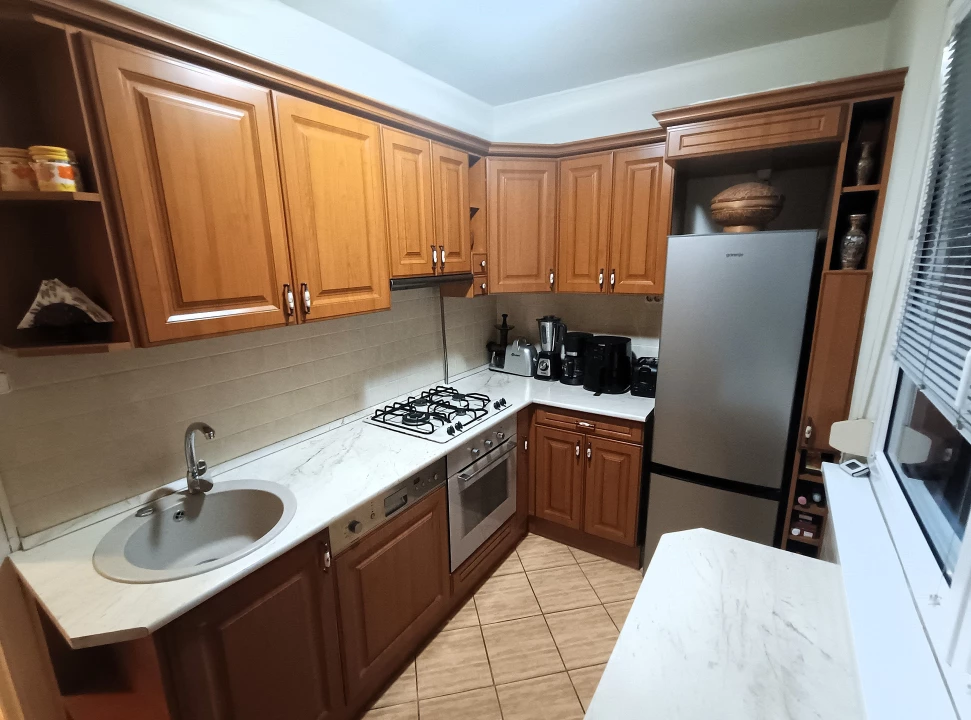 Eladó panellakás, Debrecen