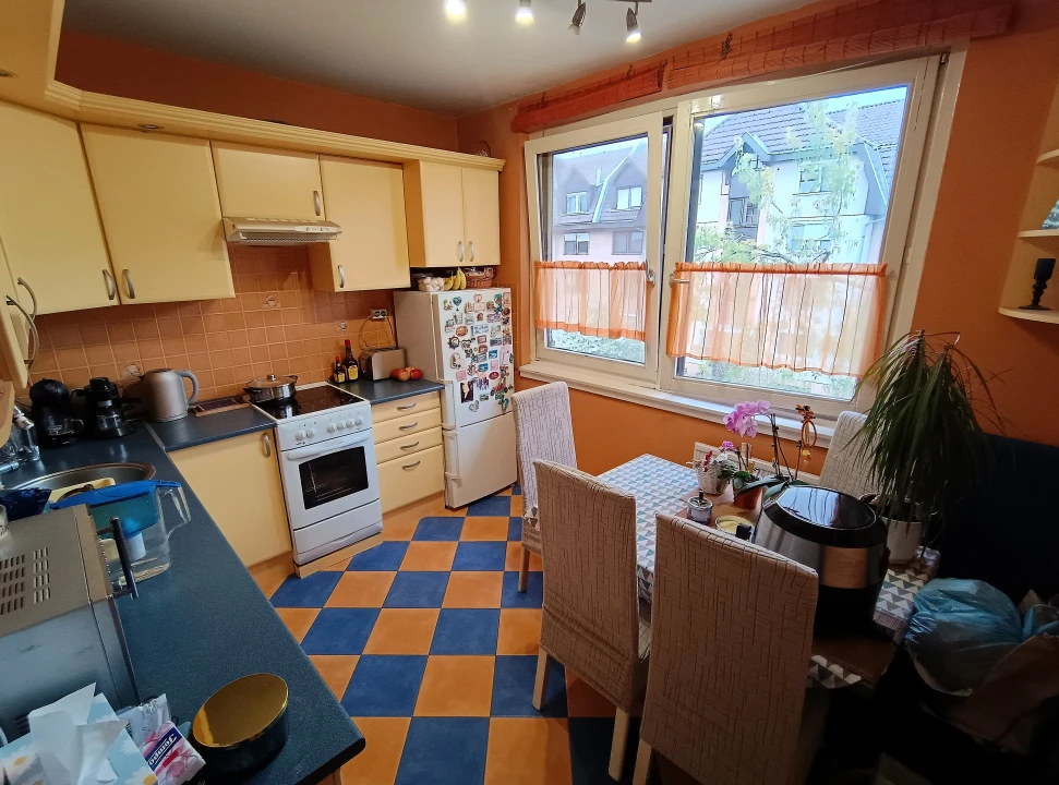 Eladó panellakás, Debrecen