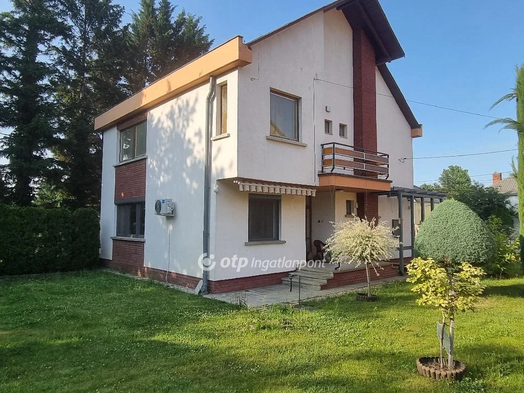 Eladó családi ház, Celldömölk, Csendes