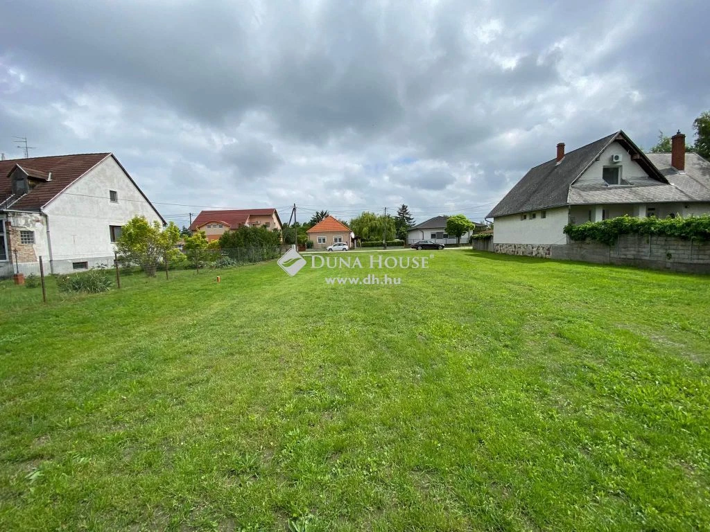 For sale building plot, Újrónafő